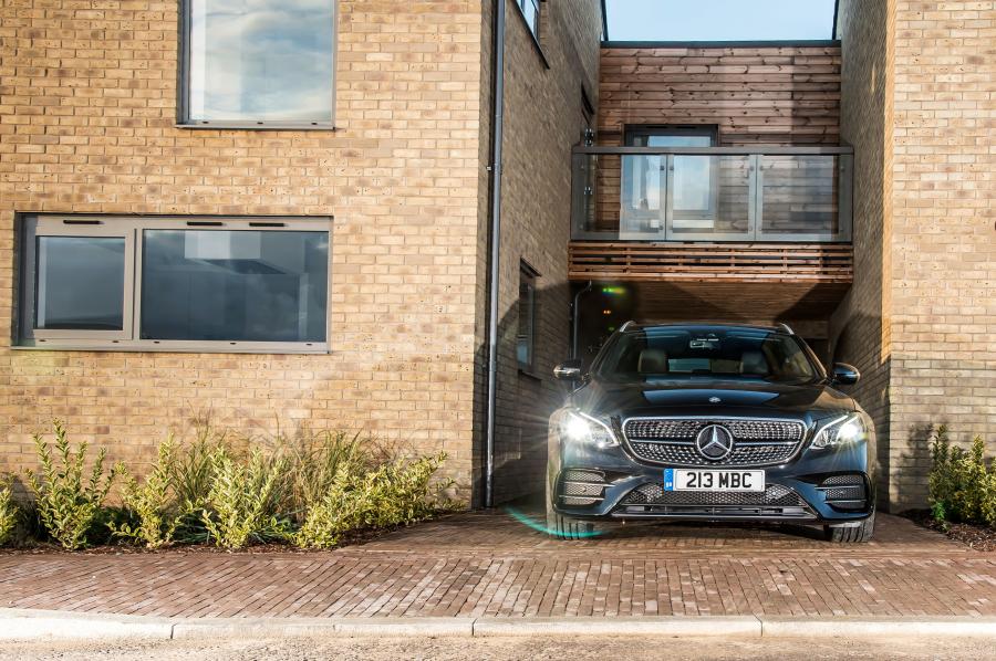  Mercedes-AMG E43 4Matic Estate 2016 года  (UK) (фото 17 из 30)